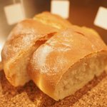 Giglio - パスタ+前菜+ドルチェ 1900円 の自家製パン