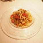 Giglio - パスタ+前菜+ドルチェ 1900円 の北海道産 帆立貝柱とアンチョビ、ケッパー、山形産 フレッシュトマトのブッタネスカ風 冷製プーリア産スパゲッティ