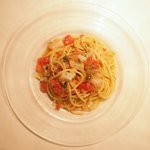 Giglio - パスタ+前菜+ドルチェ 1900円 の北海道産 帆立貝柱とアンチョビ、ケッパー、山形産 フレッシュトマトのブッタネスカ風 冷製プーリア産スパゲッティ