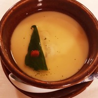 溪涼床 - 鱧の茶碗蒸し
                つる菜 梅肉
                振り柚子