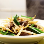 中国料理天華 - ニラレバー@税込680円：立ち上る湯気