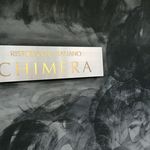 壁にはプレート