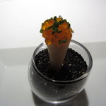 レフェルヴェソンス - ニジマスの卵と仏産青カビチーズのコーンＵＰ（2011.2月）