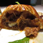 レフェルヴェソンス - 仔牛のラグーをアップルパイの様に　断面（2011.2月）