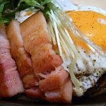 ワインちゃん 瓦・町・路・地 - これは、たまりませんよね。 もう、よだれが出まくりです。