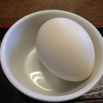 おふくろ亭 - 白ホル定食大飯 ニンニク醤油 500円 温泉玉子