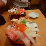 たぬきすし - 海鮮丼1,000円大盛り