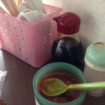 金城鴨肉専門店 - 卓上の調味料