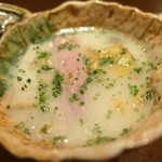 虎白 - 低温調理した牛と赤万願寺とじゅんさいやずいきとともに白味噌で