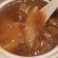 中国飯店 富麗華 - 壺入りフカヒレの醤油煮込み