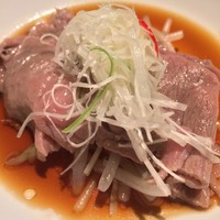 中国飯店 富麗華 - 和牛の湯引き 特製ソース