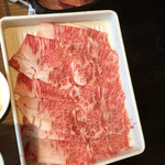 牛陣 - こちらもサシがしっかり入ってますね。