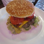 Opatija Im Tal - Cheese-Bacon-Burger 11.0ユーロ