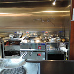 明道町中国菜 一星 - ステンの輝きがいいですね