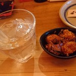 賤機はん兵衛 - 焼酎ロックとお通し