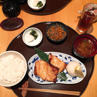 伊豆の旬 やんも 丸の内店 - 