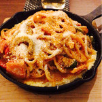 ビンゴバル - 鉄板ナポリタン