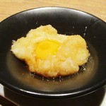 焼き鳥 きんざん - お通し の 大根卸し・うずら卵。　”焼き鳥まんぞくコース” 通常 5,000円 （ホットペッパーのクーポン利用で 4,480円）。  　　　　2017.08.16