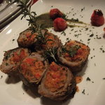 エスト! プロッシモ - 肉料理／仔牛ロースとドライトマトのカツレツ、自家菜園ローズマリーのサルサヴェルデ