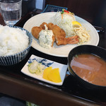 矢田かつ - 貝柱ホタテフライえびミックス定食１６５０円 ご飯大盛り１００円