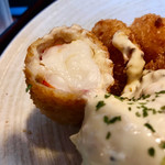 矢田かつ - カットされたえびの断面  結構ビックサイズ