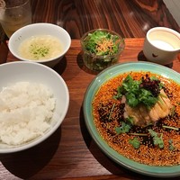 中華旬彩 森本 - よだれ鶏ランチ