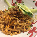 幸せ中国料理　ローズ上海 - 絶品汁無し坦々麺。本当に絶品です！