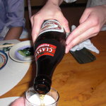 陸女鮨 - お酌をしてくださるのは娘のアツコさん。