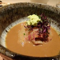しらに田 - ◆鯛は大きめの切り身が4キレ入っています。少し辛口の胡麻だれですね。