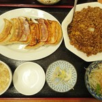 餃子の福来 - 黒チャーハン定食…税込880円