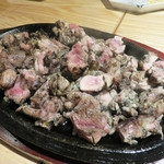 Momoyaki To Sake Ogata - ももの塩焼き。