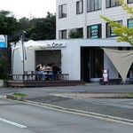 かめ吉 - 最近話題のカフェ手前を北に入る