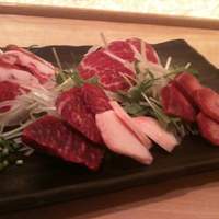 丹屋 - 馬刺し盛り合わせ
