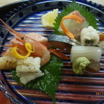 京料理 かじ - お造り（鯛、鮪、しめさば、鱧、鱧の焼霜、海老、剣先いか、ホタテ炙り）