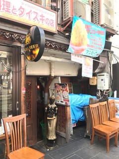 Krung tep - 川沿いから入店しました