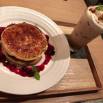 木と水と土と 表参道店 - クレームブリュレパンケーキ・きなこラテ（ICE）