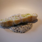 鱸のポワレ・キャビアクリーム