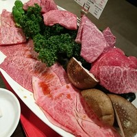 焼肉グレート 宇都宮駅前店 - 三人前   シャトーブリアンではなく特選ヒレでしたがとても柔らかく一番好み。