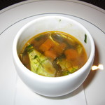 西洋膳所　やすなが - 蓋を開けた｢アオサと春キャベツのミネストローネ｣