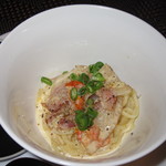 西洋膳所　やすなが - 蓋を開けた｢ベーコンとトマトのパスタ｣