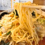 あしま園 - 野菜ラーメン麺リフト