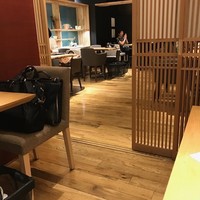 富山 はま作 - 引戸を閉めると個室になります