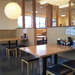 釜揚げうどん岡じま - テーブル席(2017年8月14日撮影)