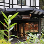 万平ホテル - ホテル玄関