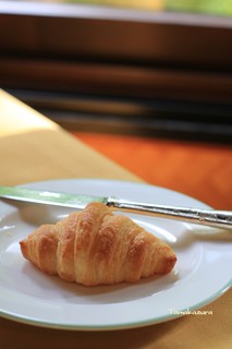 Manpei Hotel - 朝ごはんのときのクロワッサン　あたためてあります