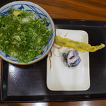 丸亀製麺 - おろし醤油うどん(大）＋唐辛子天＋梅おむすび　７３０円
