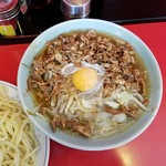 つけそば 丸長 - それにしてもチャーシューの量は多い