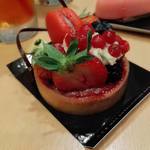 「タルトフリュイルージュ」