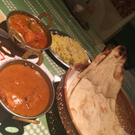 ニューメイフィル - ナン、サフランライス、カレー2種