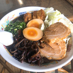 熊本らーめん 育元 滑川本店 - 育元ラーメン 950円